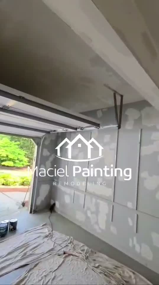 Freshly painted interior ceiling and trim by Maciel Painting near Kennesaw, GA